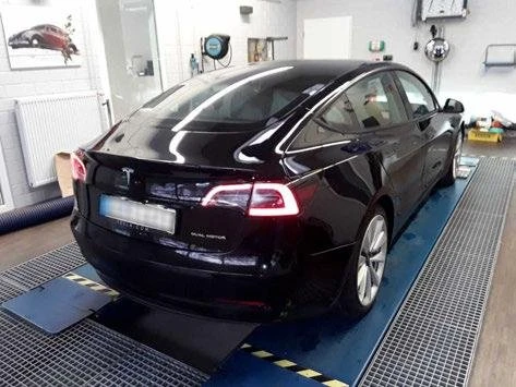 Tesla Model 3 Термопомпа, LFP, USA, снимка 2 - Автомобили и джипове - 55228472