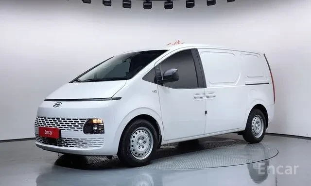 Hyundai Staria 3-МЕСТЕН / ТОВАРЕН / КАМЕРА / ДИСТРОНИК / ЛИЗИНГ
