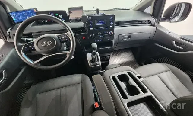 Hyundai Staria 3-МЕСТЕН / ТОВАРЕН / КАМЕРА / ДИСТРОНИК / ЛИЗИНГ, снимка 6 - Автомобили и джипове - 55631540