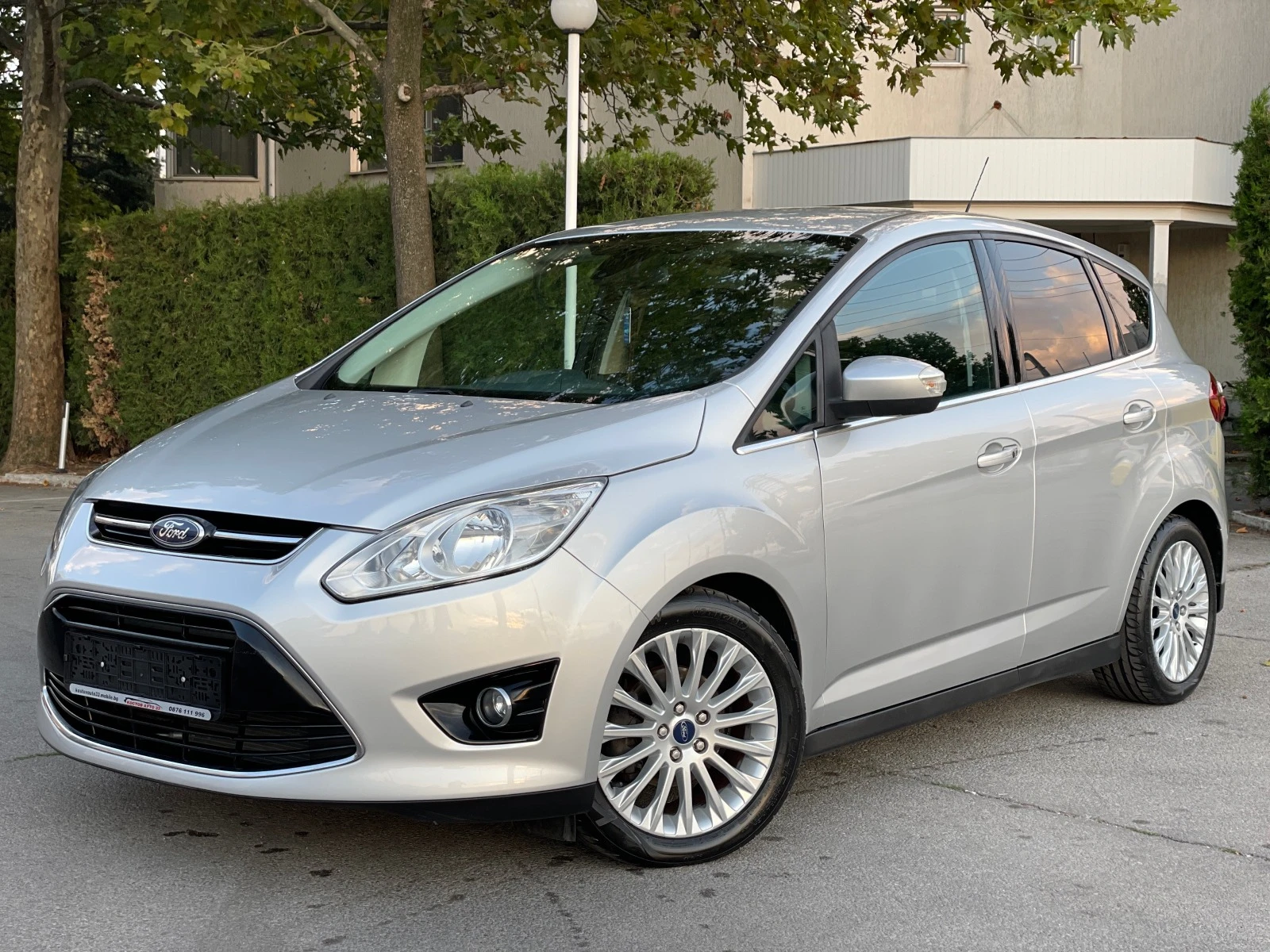 Ford C-max 1.0i EcoBoost 125кс КАТО НОВ - изображение 3