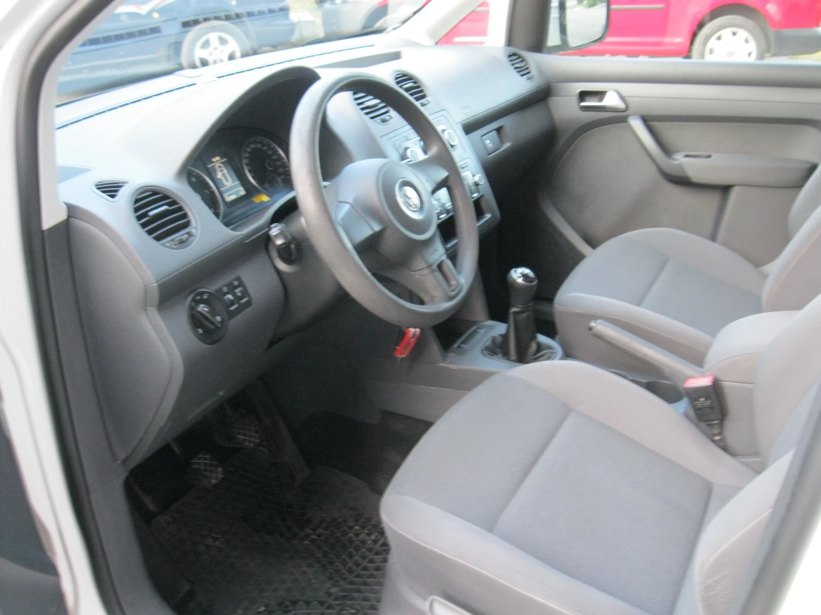 VW Caddy Тrendline BMT | Mobile.bg — изображение 11