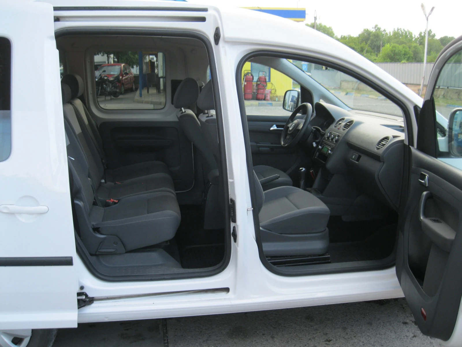 VW Caddy Тrendline BMT | Mobile.bg — изображение 15