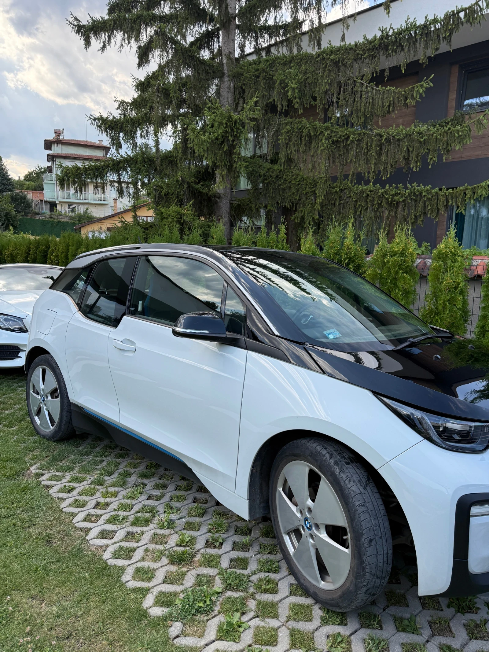 BMW i3  - изображение 2