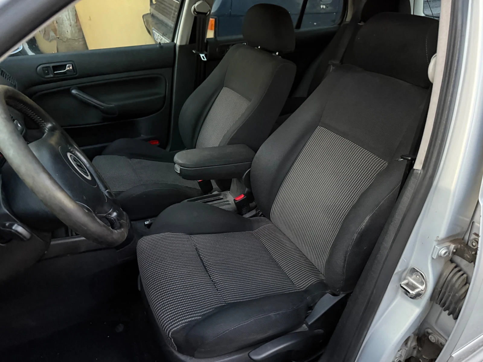 VW Golf 1.6 - изображение 5