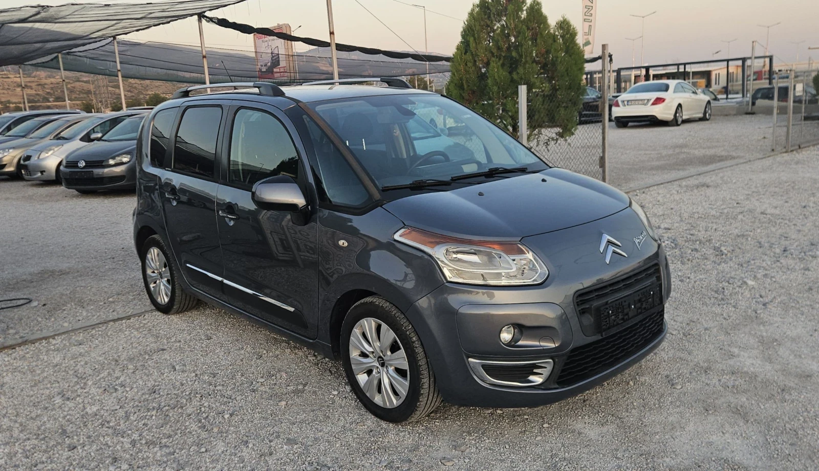 Citroen C3 Picasso 1.6 HDI EXCLUZIVE - изображение 3