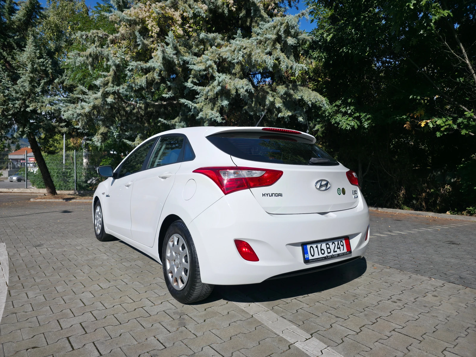 Hyundai I30 1.4i 16v Швейцария - изображение 4