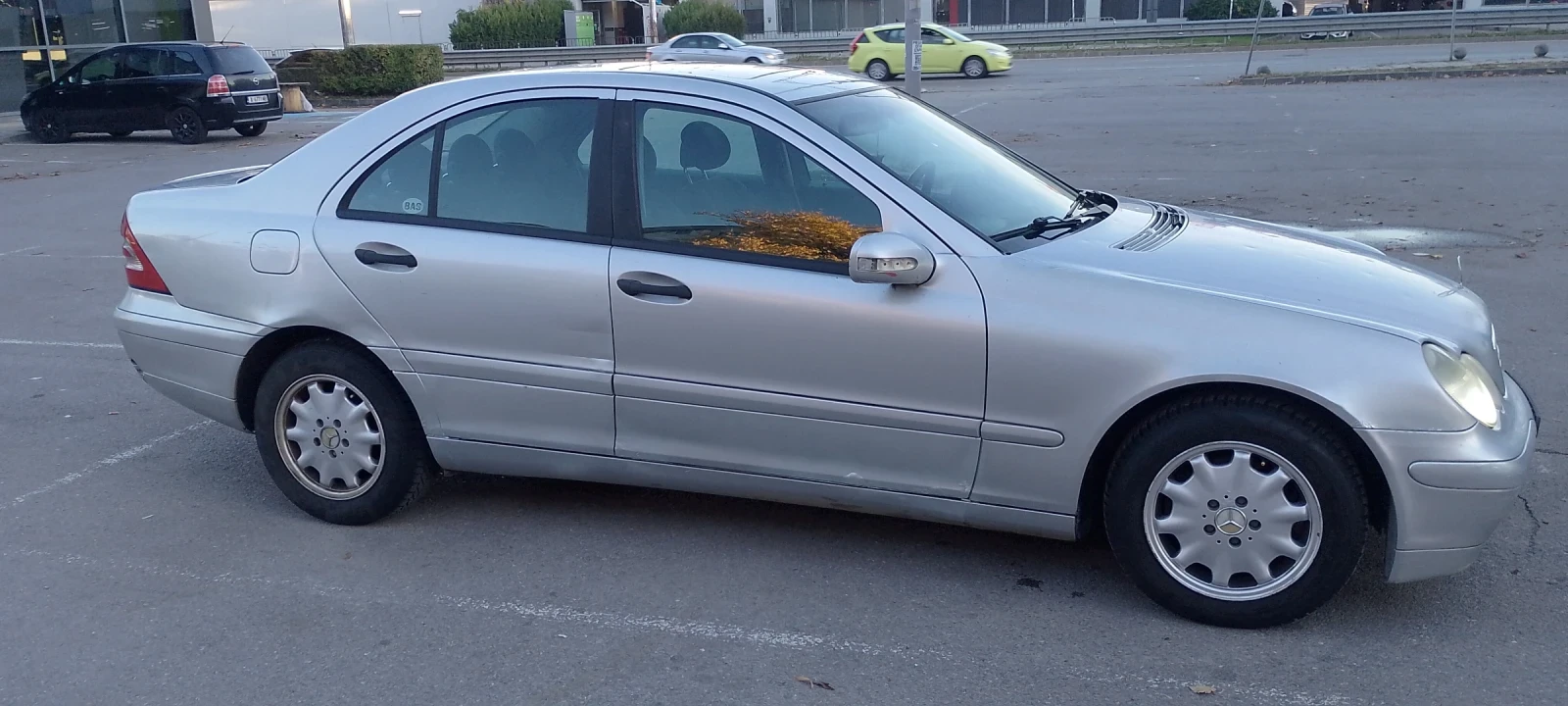 Mercedes-Benz C 180  - изображение 3