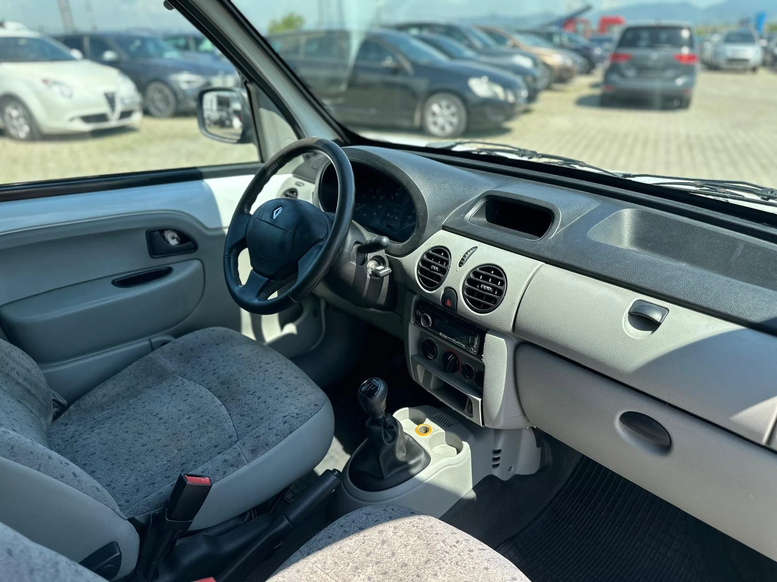 Renault Kangoo / 1.5D / 82HP /  | Mobile.bg   10