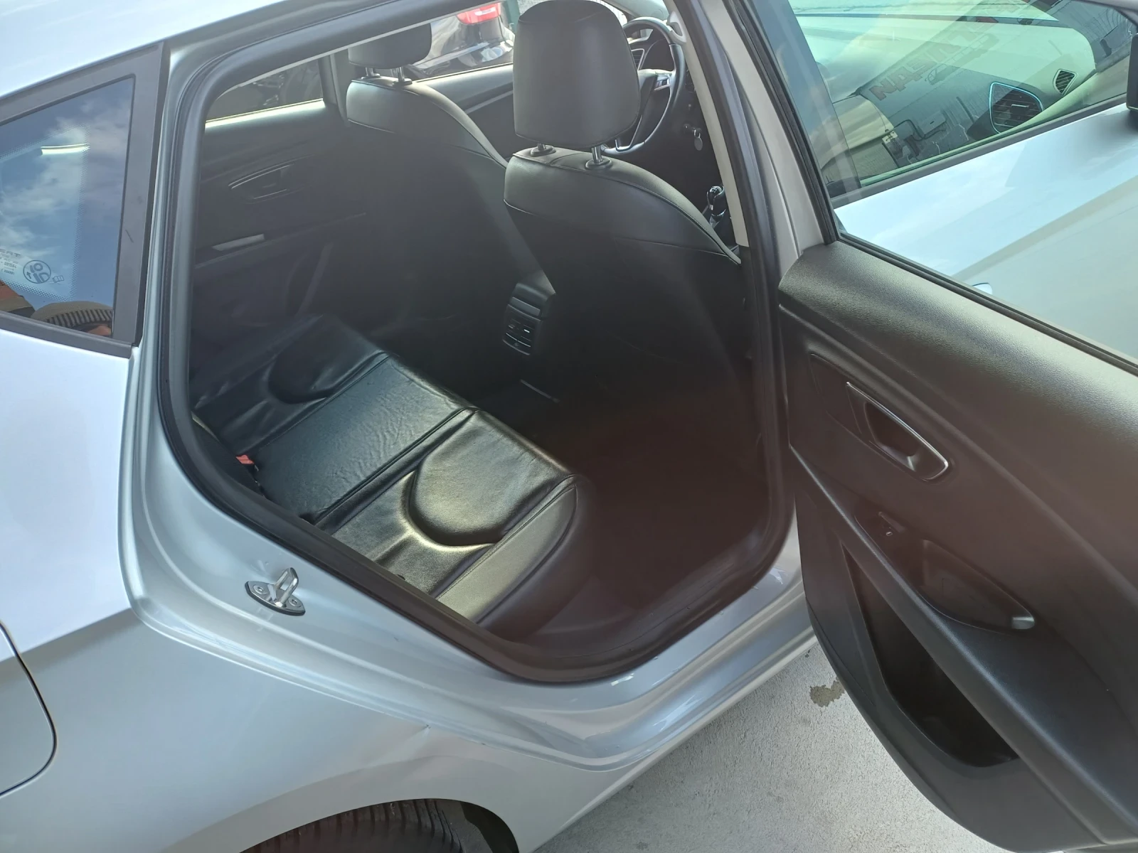 Seat Leon 1.4 tgi metan , снимка 11 - Автомобили и джипове - 53749524