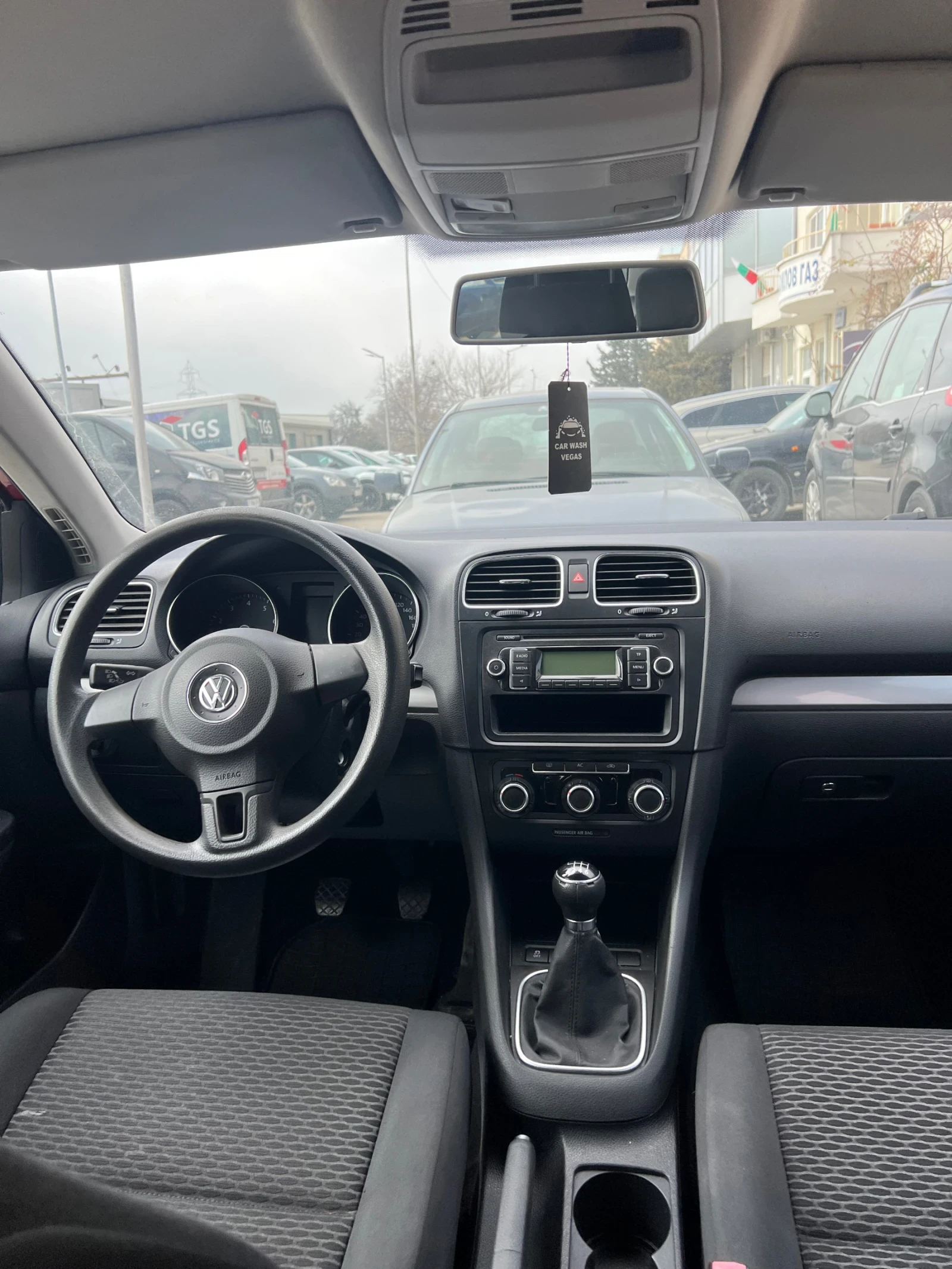 VW Golf 1.4 бензин.6 скороти, снимка 5 - Автомобили и джипове - 53835714