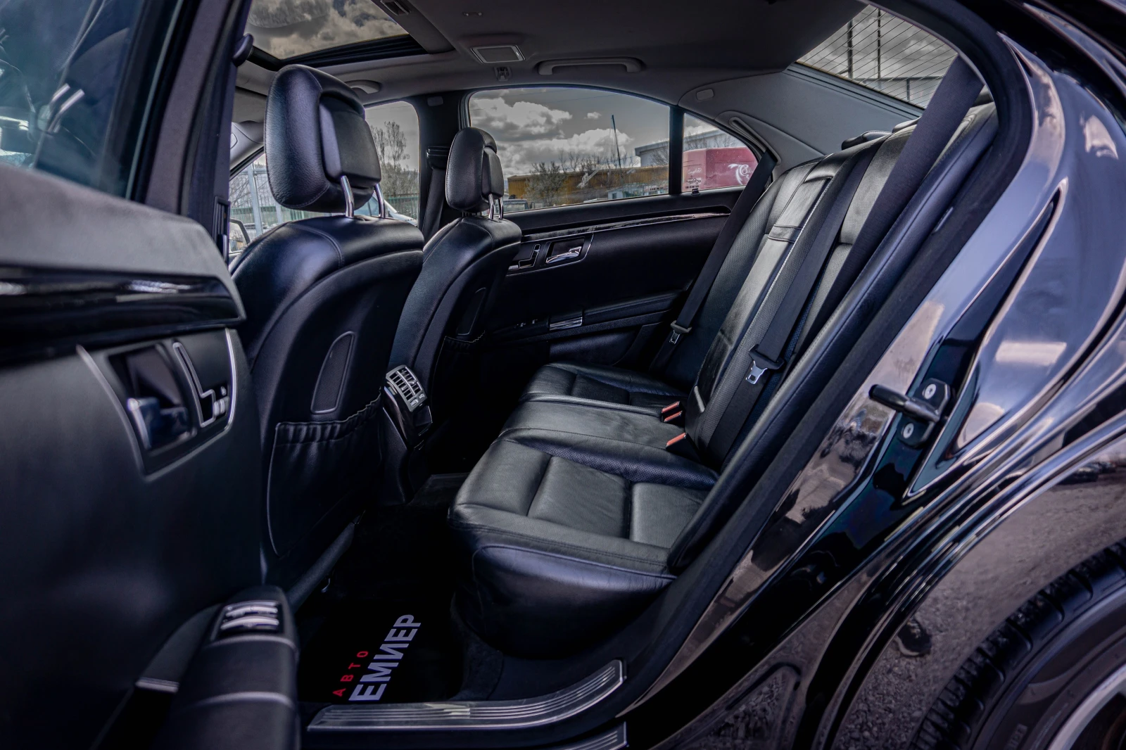 Mercedes-Benz S 350 BlueTEC-AMGPack-ТОП-РЕАЛНИ КМ-ГАРАНЦИЯ!, снимка 11 - Автомобили и джипове - 54146278