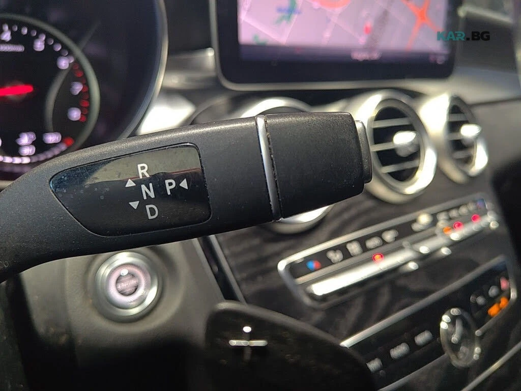 Mercedes-Benz C 300 * 4MATIC * PANO * Автокредит (Цена до България), снимка 14 - Автомобили и джипове - 55118589