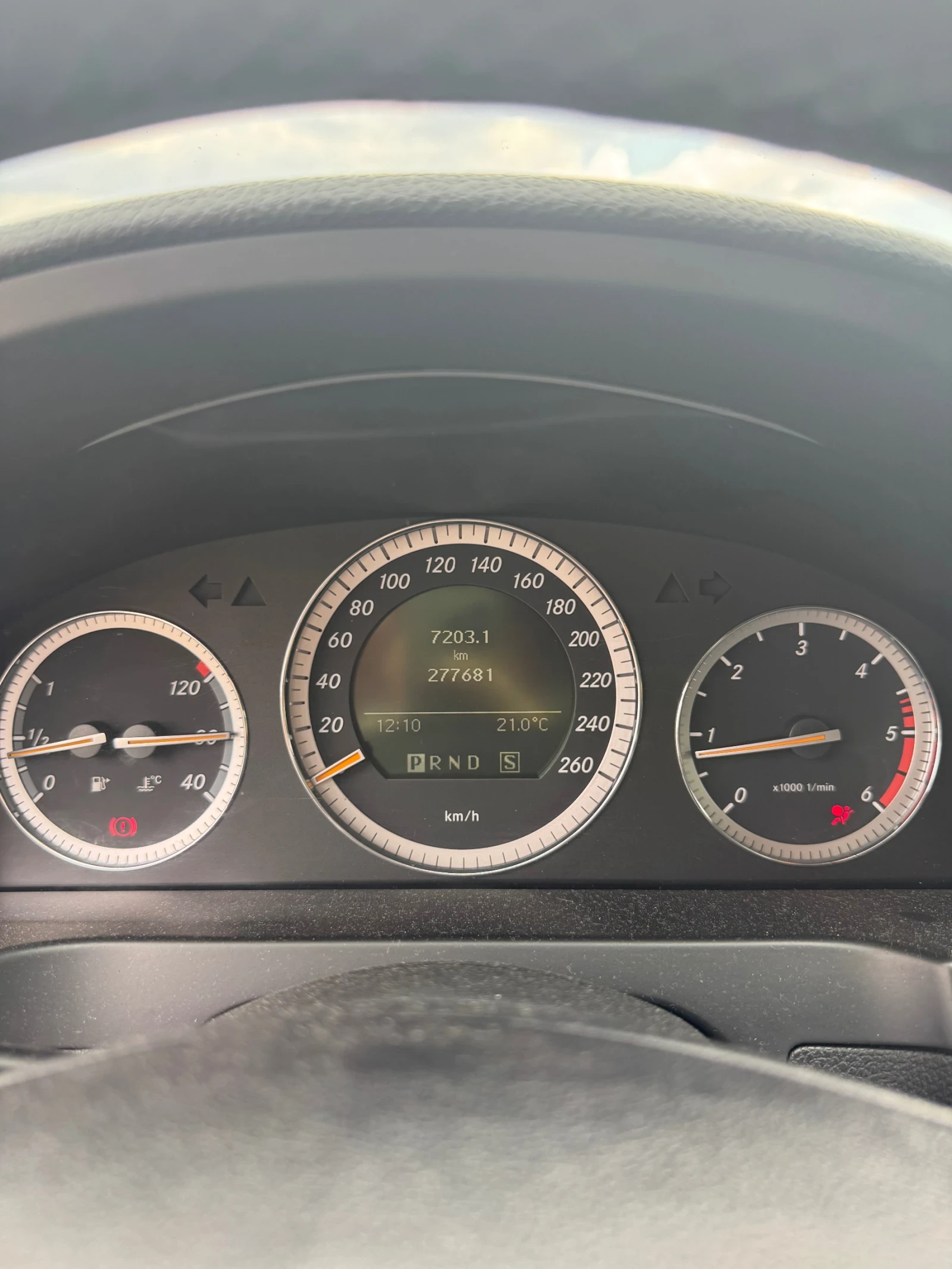 Mercedes-Benz C 220, снимка 7 - Автомобили и джипове - 55330653
