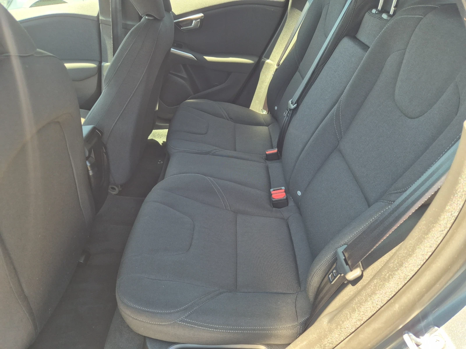 Volvo V40 Cross Country 2.0 D, снимка 7 - Автомобили и джипове - 55691744
