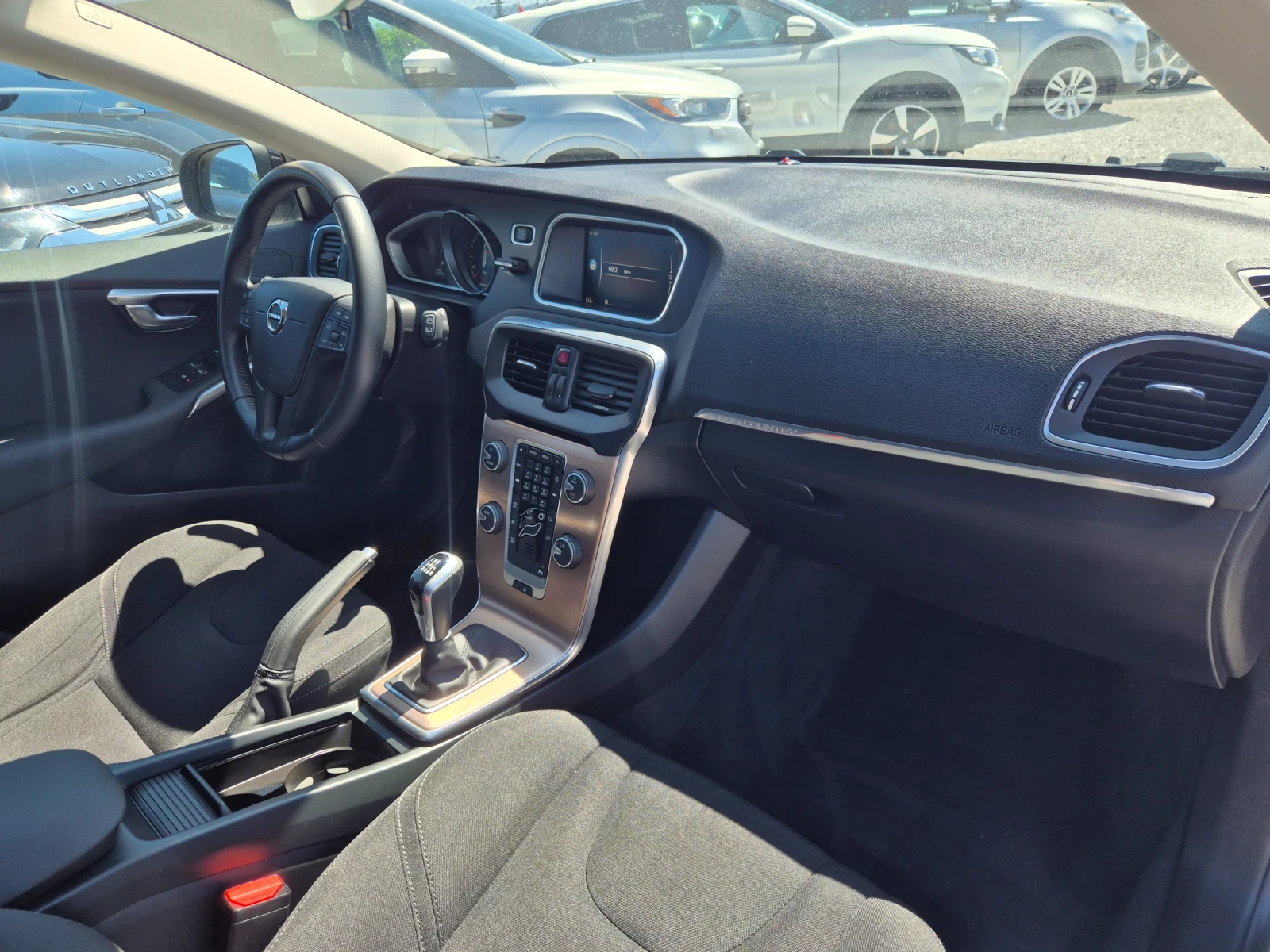 Volvo V40 Cross Country 2.0 D, снимка 12 - Автомобили и джипове - 55691744