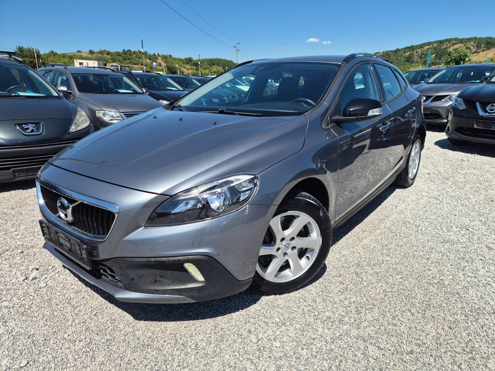 Volvo V40 Cross Country 2.0 D, снимка 2 - Автомобили и джипове - 55691744