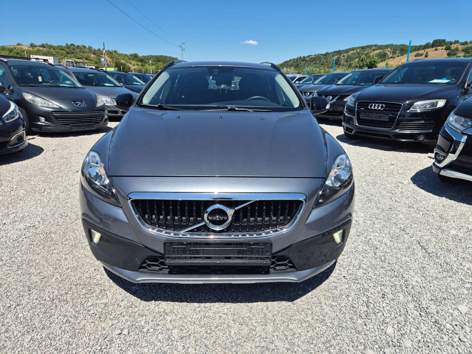 Volvo V40 Cross Country 2.0 D, снимка 3 - Автомобили и джипове - 55691744