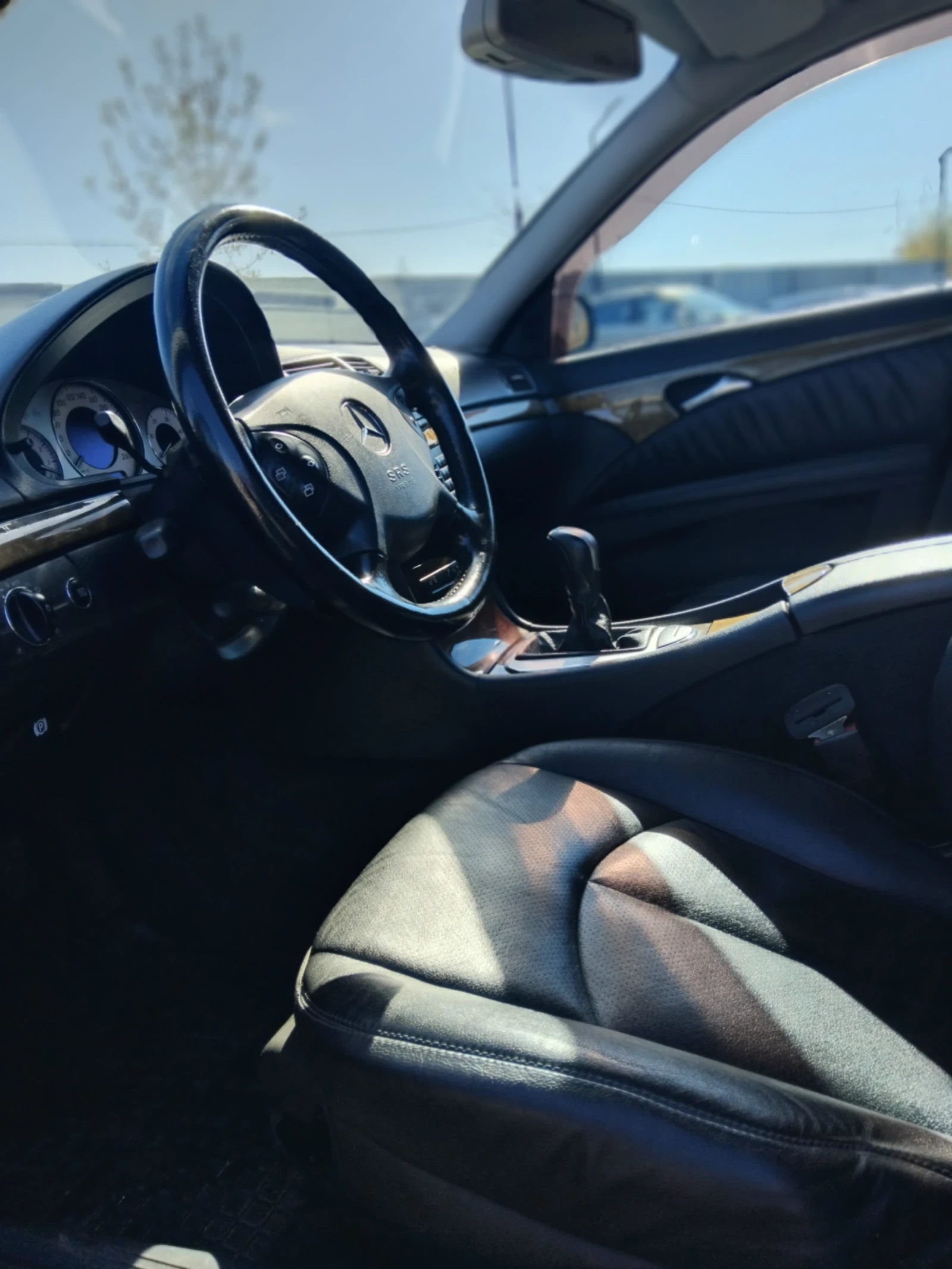 Mercedes-Benz E 280, снимка 11 - Автомобили и джипове - 56569695