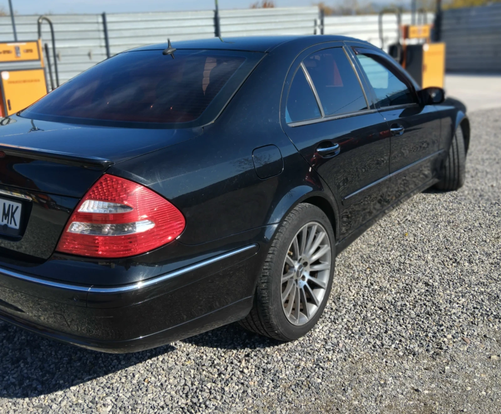 Mercedes-Benz E 280, снимка 3 - Автомобили и джипове - 56569695