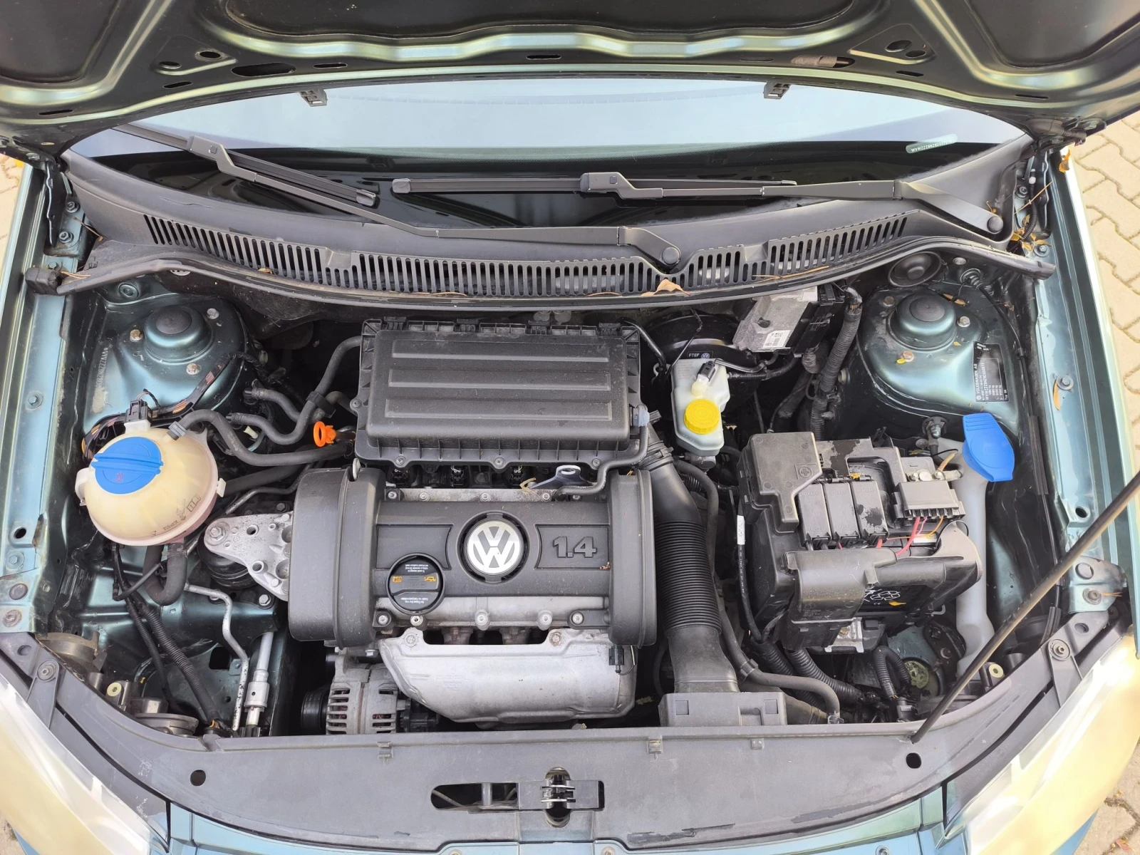 VW Polo Втори собственик , снимка 17 - Автомобили и джипове - 56595698