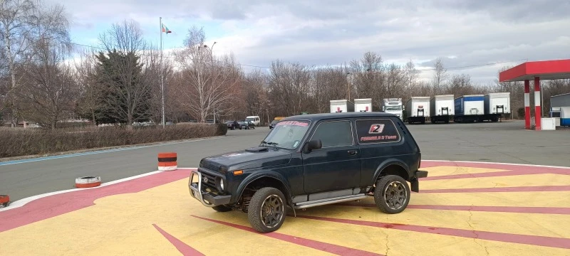 Lada Niva 212140Y  4x4  ГАЗ/БЕНЗИН , снимка 2 - Автомобили и джипове - 48189704