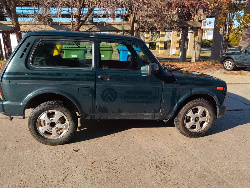 Lada Niva лек, снимка 4 - Автомобили и джипове - 48374196