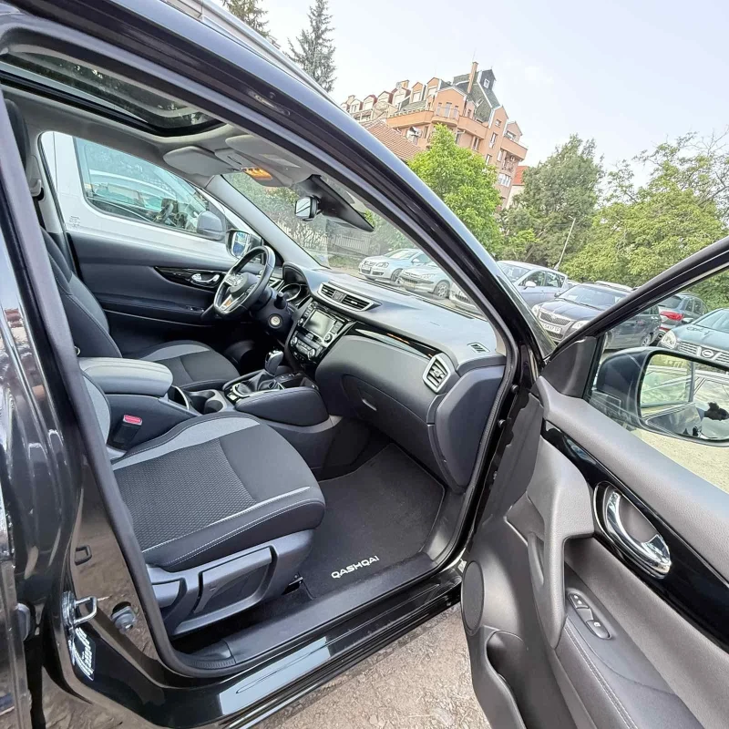 Nissan Qashqai N-connecta, снимка 13 - Автомобили и джипове - 50122002
