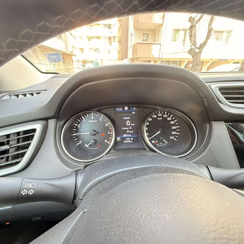 Nissan Qashqai, снимка 5 - Автомобили и джипове - 49233405