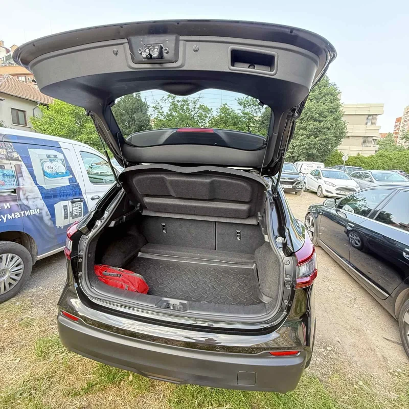 Nissan Qashqai N-connecta, снимка 12 - Автомобили и джипове - 50122002