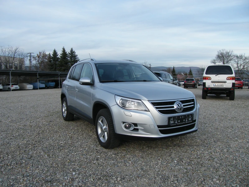 VW Tiguan 2.0TDI 4x4, снимка 2 - Автомобили и джипове - 49496362