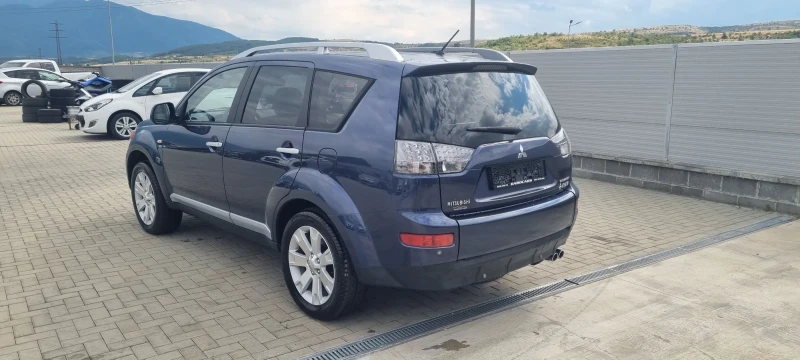 Mitsubishi Outlander, снимка 4 - Автомобили и джипове - 51486473