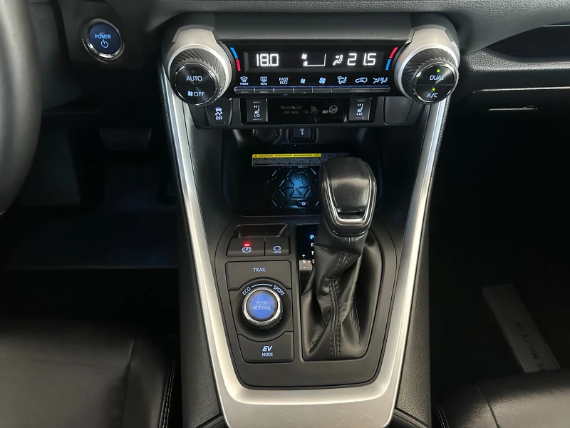 Toyota Rav4 Luxury, снимка 15 - Автомобили и джипове - 52170493