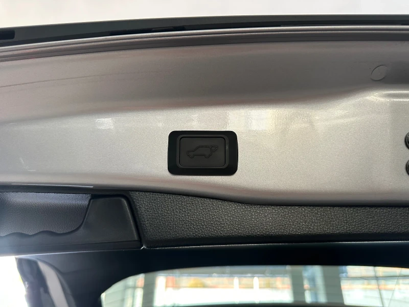 Toyota Rav4 Luxury, снимка 6 - Автомобили и джипове - 52170493