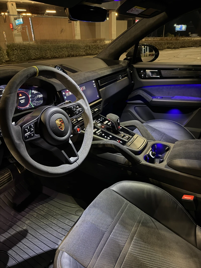Porsche Cayenne TURBO GT * CARBON PACKET * SOFT CLOSE * HEAD UP, снимка 8 - Автомобили и джипове - 52710082