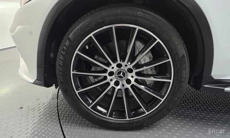 Mercedes-Benz GLC 220, снимка 5 - Автомобили и джипове - 52876904