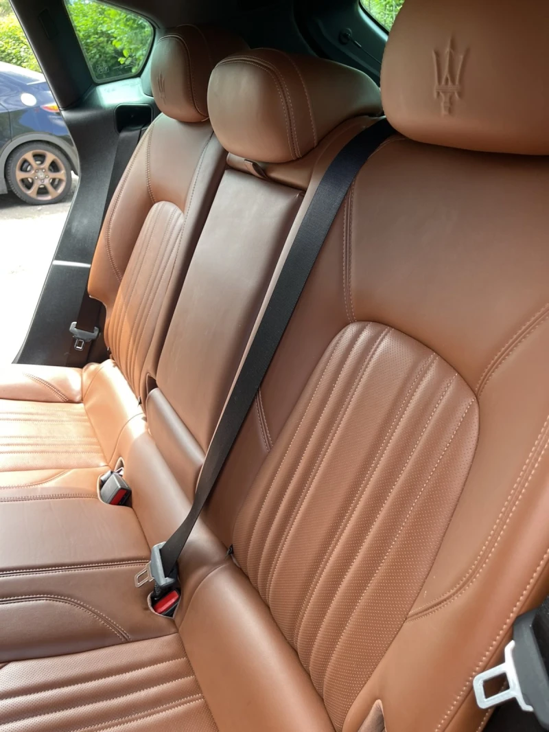 Maserati Levante, снимка 13 - Автомобили и джипове - 53173326