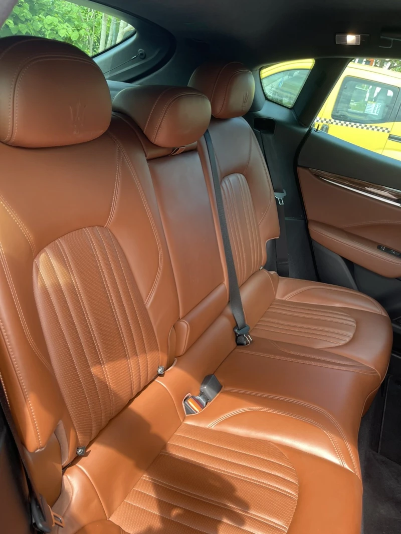 Maserati Levante, снимка 12 - Автомобили и джипове - 53173326