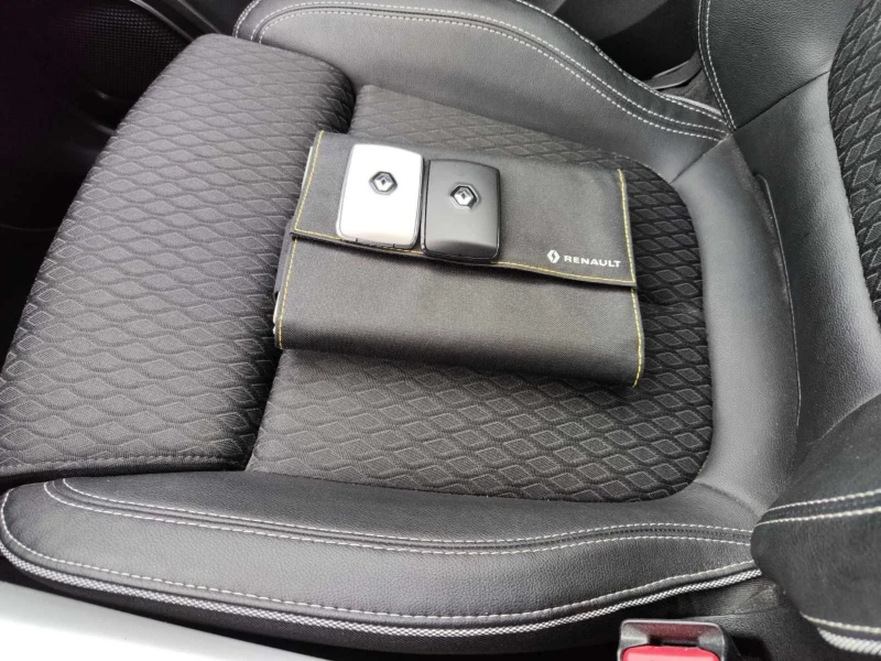 Renault Kadjar 1.7 dci 4WD, снимка 15 - Автомобили и джипове - 53295535