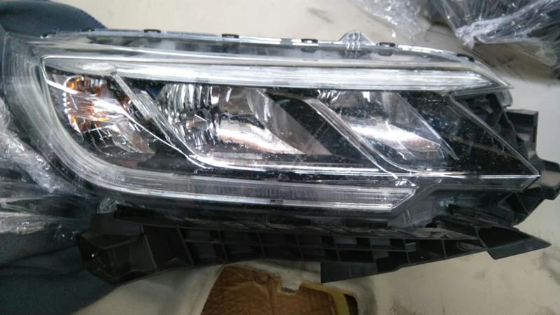 Honda Cr-v 2,0, снимка 1 - Автомобили и джипове - 42072286