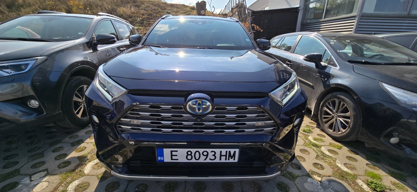 Toyota Rav4 * В ГАРАНЦИЯ* 2.5 Hybrid* 4х4* 222к.с.* 360*  - изображение 3