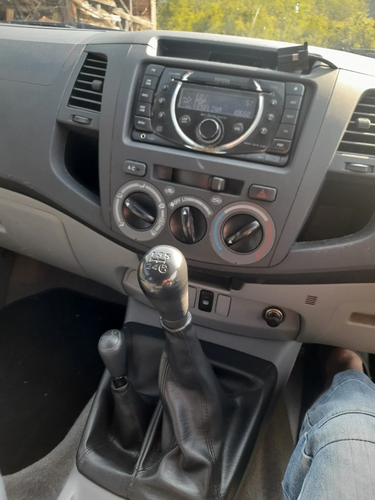 Toyota Hilux  - изображение 10