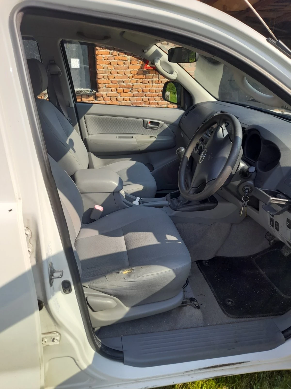 Toyota Hilux  - изображение 8