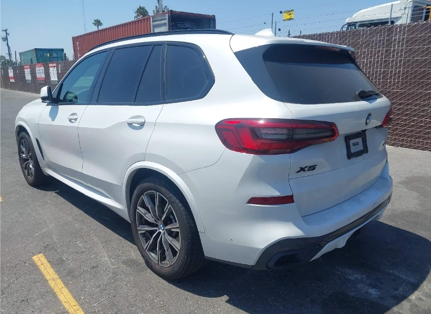 BMW X5 XDRIVE40I* M-PACK* HARMAN/KARDON* ДИГ.ТАБЛО* ПАНО* - изображение 3