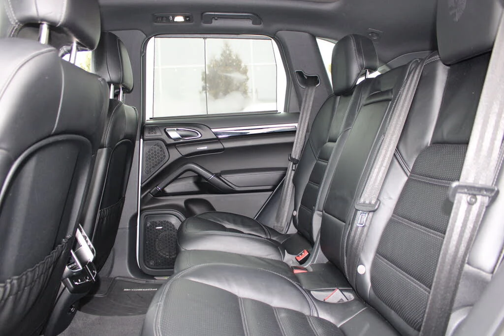 Porsche Cayenne S AWD* АвтоКредит* (Цена до БГ) , снимка 15 - Автомобили и джипове - 53738410