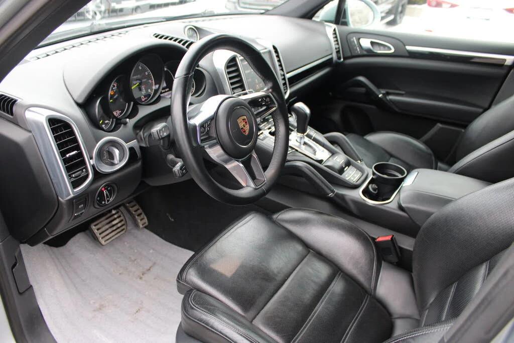 Porsche Cayenne S AWD* АвтоКредит* (Цена до БГ) , снимка 11 - Автомобили и джипове - 53738410