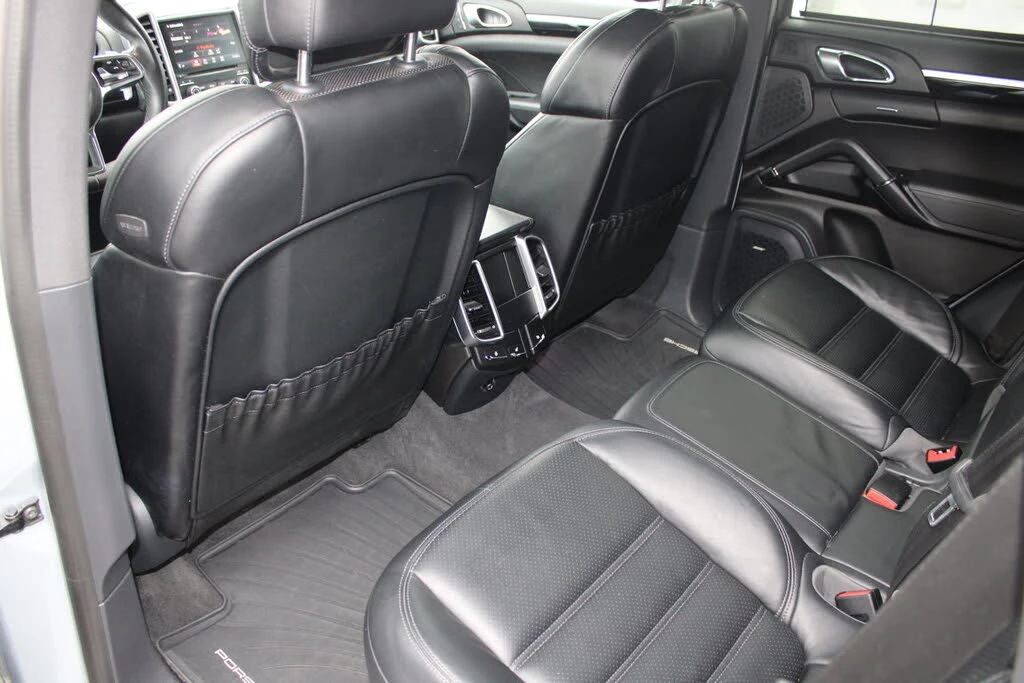 Porsche Cayenne S AWD* АвтоКредит* (Цена до БГ) , снимка 12 - Автомобили и джипове - 53738410