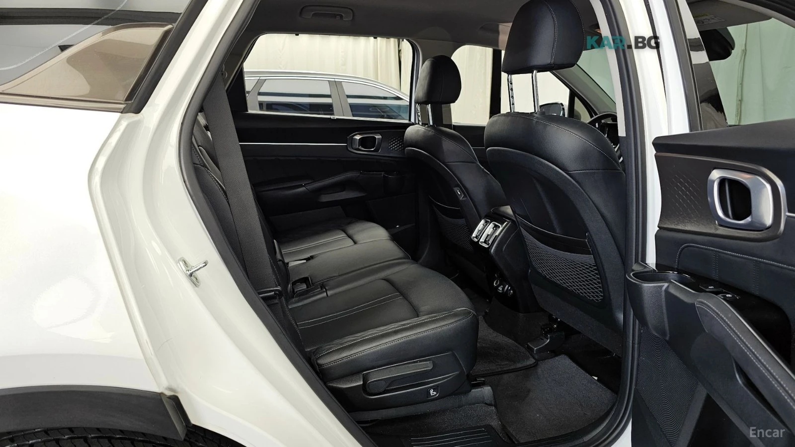 Kia Sorento 2.5T/4WD/GRAVITY/HUD/360, снимка 16 - Автомобили и джипове - 54869971