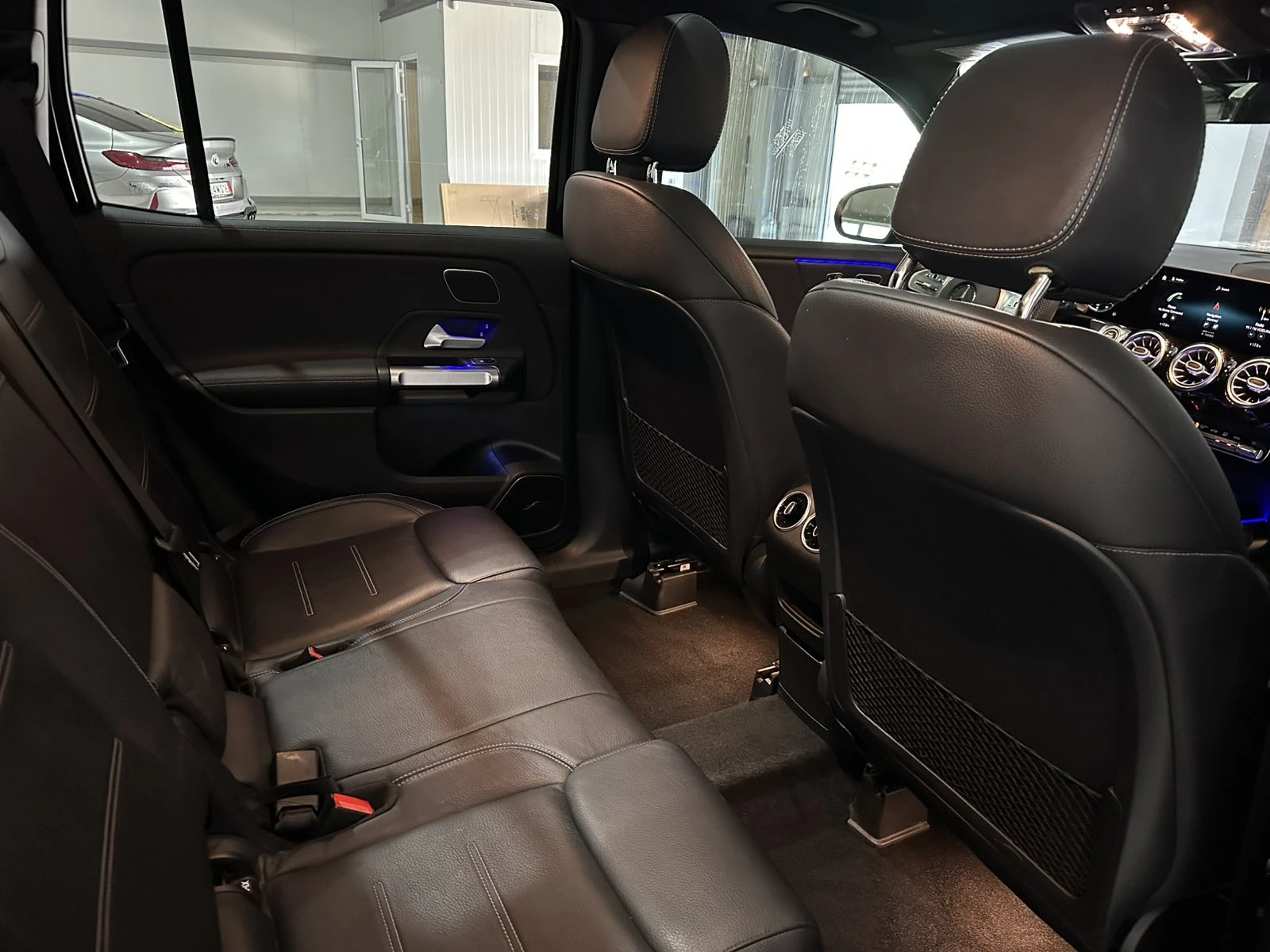 Mercedes-Benz GLB 250, снимка 14 - Автомобили и джипове - 54961453