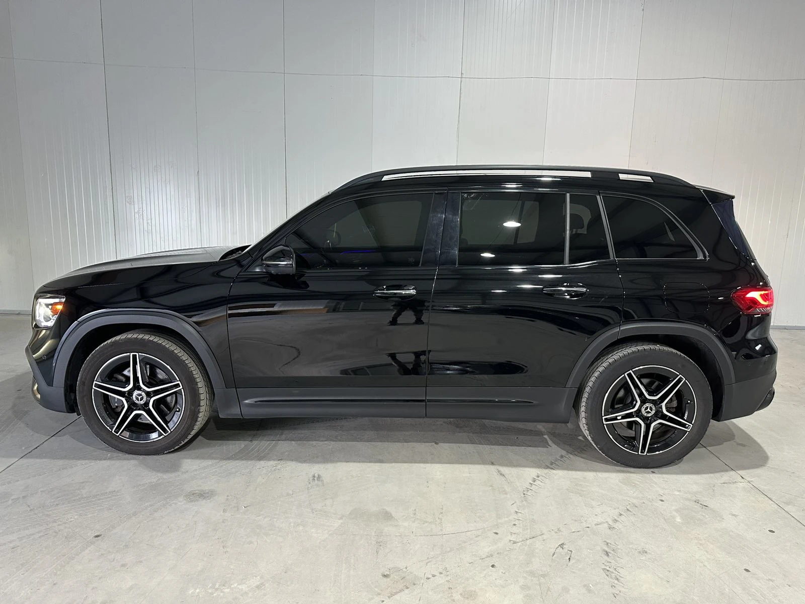 Mercedes-Benz GLB 250, снимка 2 - Автомобили и джипове - 54961453