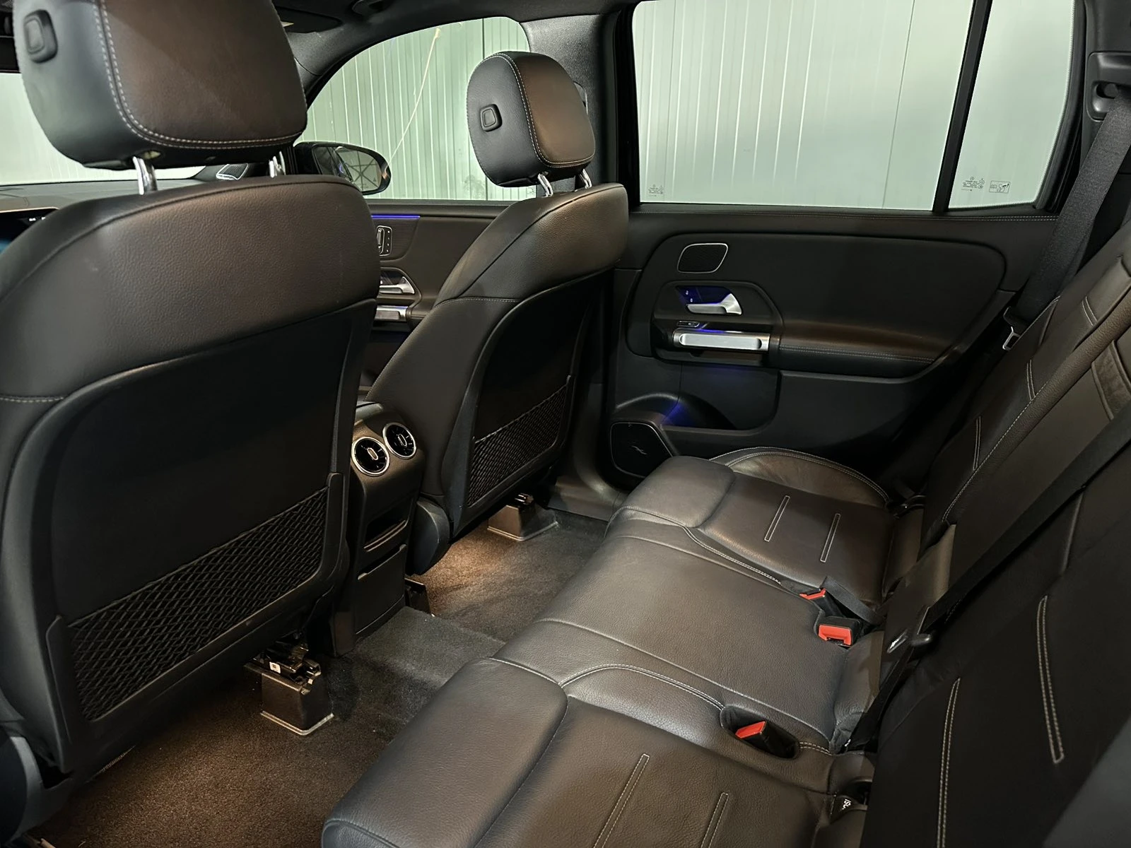 Mercedes-Benz GLB 250, снимка 10 - Автомобили и джипове - 54961453